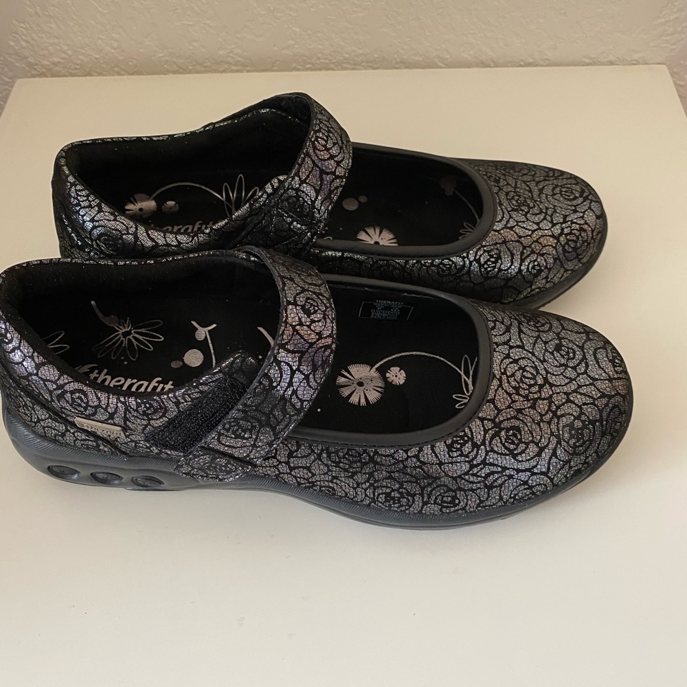 Therafit Mary Jane’s Black & Silver Size 6.5 - Picture 3 of 11